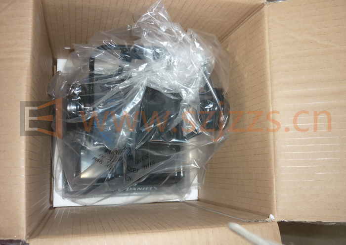 杰克丹尼品牌酒架展示架包裝過程