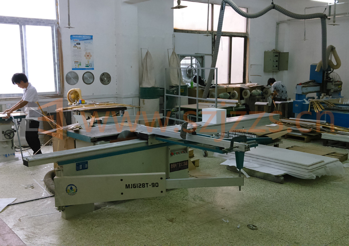 化妝品展示架配件切割