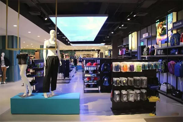 賣場服裝展示架