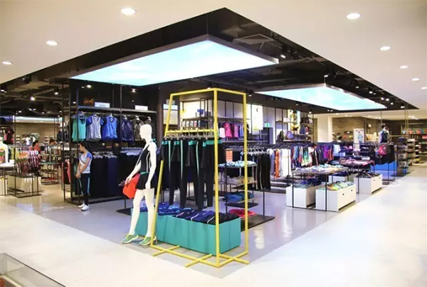 賣場服裝展示架