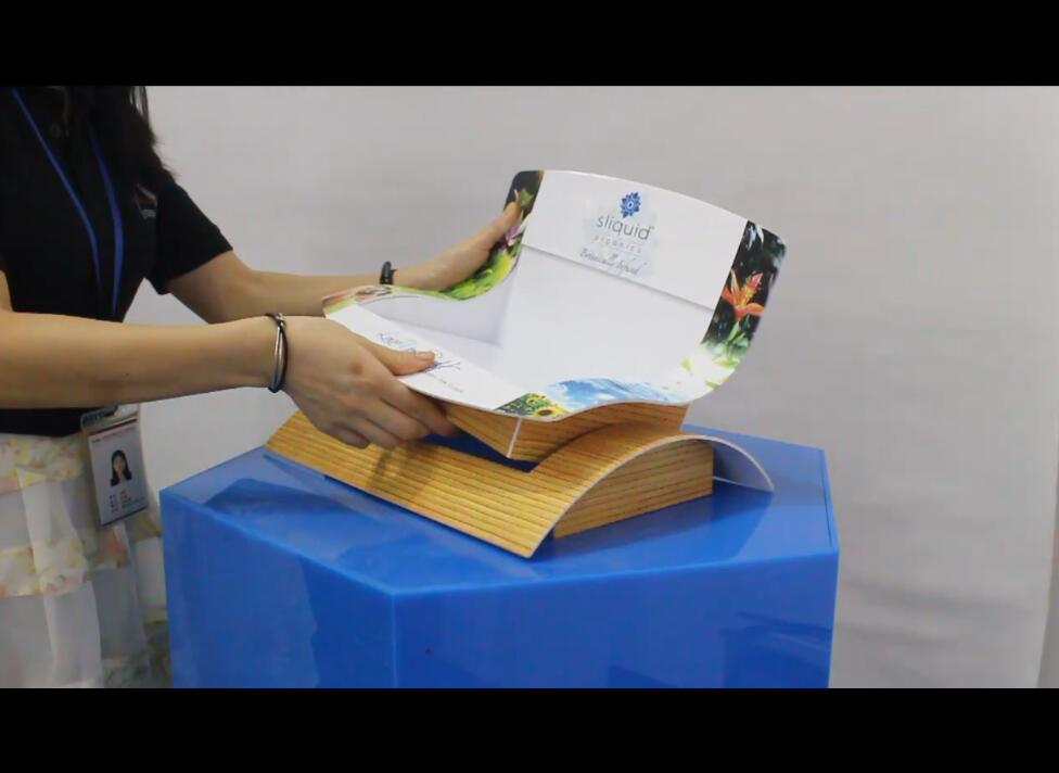 Sliquid品牌仿木制工藝亞克力按摩油展示架設(shè)計及生產(chǎn)工藝視頻介紹
